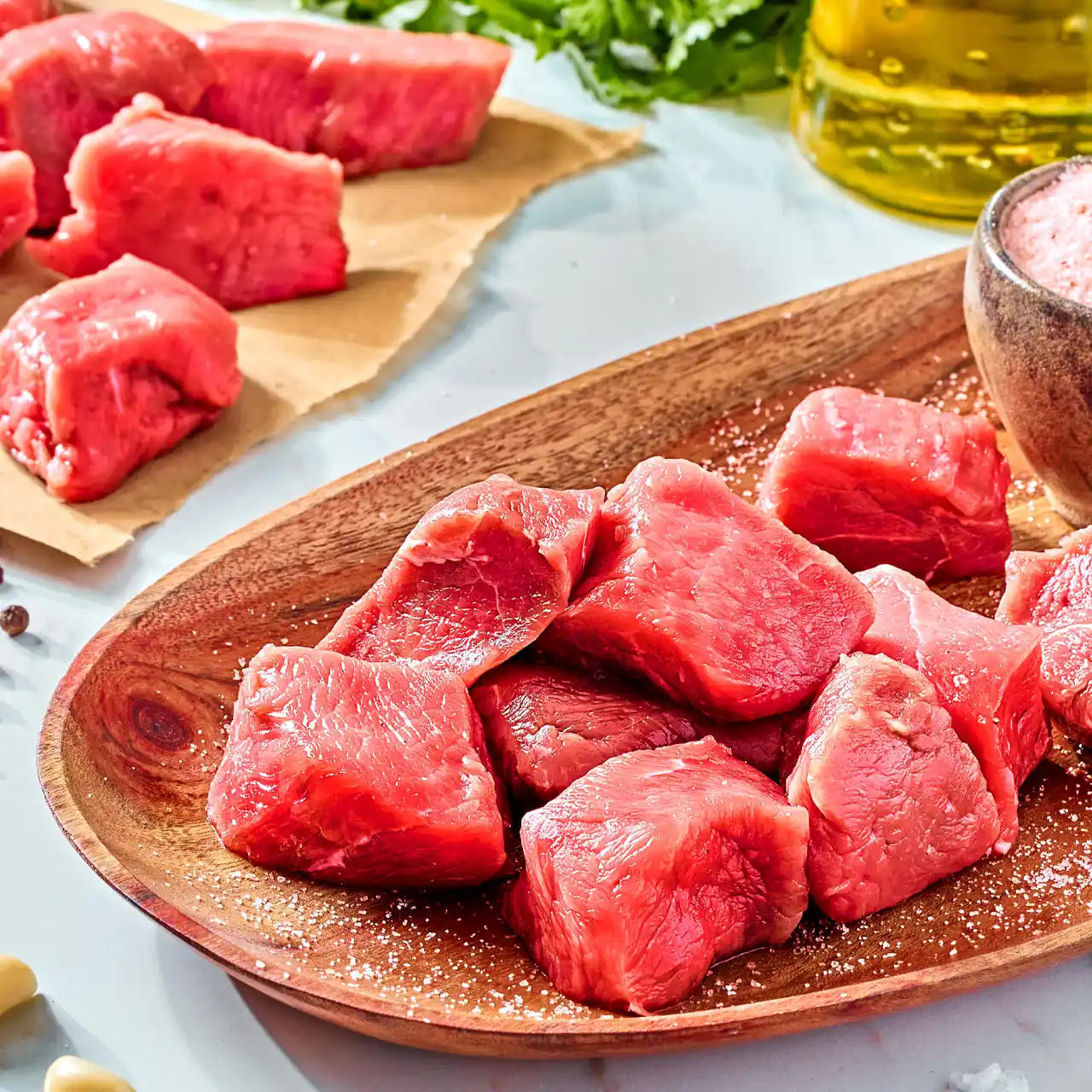 لحم عجل طازج مكعبات - شراء لحوم طازجة في الرياض - أفضل ملحمة في الدمام - توصيل اللحوم الطازجة في الخبر - طلب لحوم عجل طازجة في الظهران - Meat and More-Diced veal searing in skillet